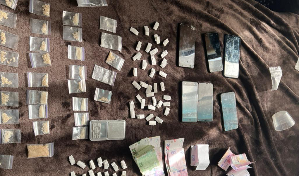 В Одесі затримали 50-річну жінку за збут психотропів з дому