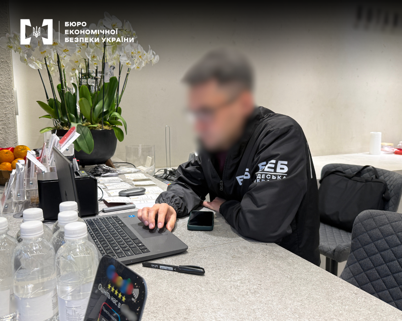 В Одесі судитимуть підприємця за схему дроблення квіткового бізнесу на ФОПи В Одесі судитимуть підприємця за схему дроблення квіткового бізнесу на ФОПи
