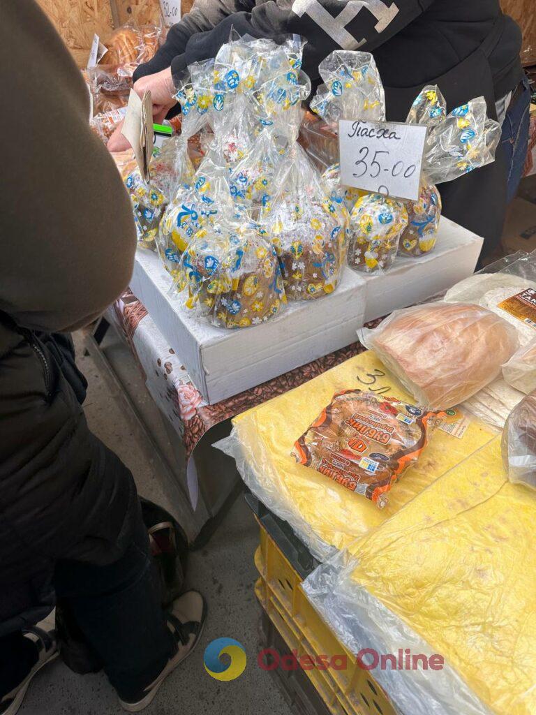 Верба, паска та зелень: актуальні ціни на одеському Привозі Верба, паска та зелень: актуальні ціни на одеському Привозі