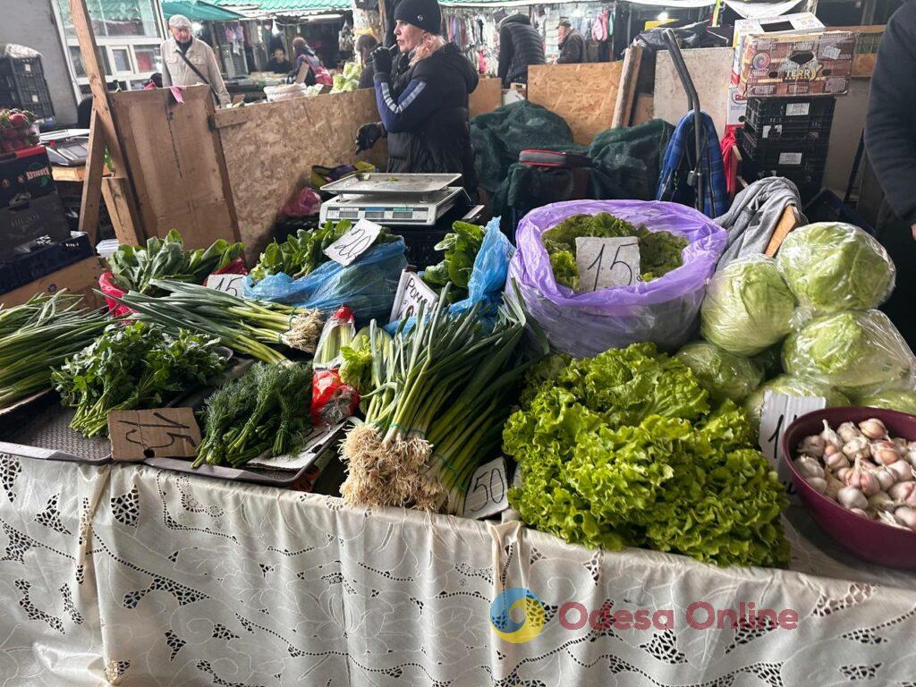 Верба, паска та зелень: актуальні ціни на одеському Привозі Верба, паска та зелень: актуальні ціни на одеському Привозі