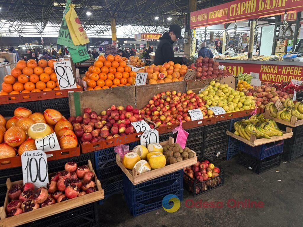 Верба, паска та зелень: актуальні ціни на одеському Привозі Верба, паска та зелень: актуальні ціни на одеському Привозі