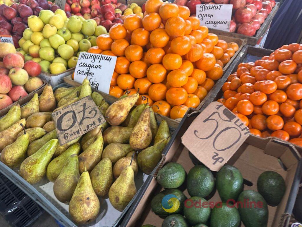 Верба, паска та зелень: актуальні ціни на одеському Привозі Верба, паска та зелень: актуальні ціни на одеському Привозі