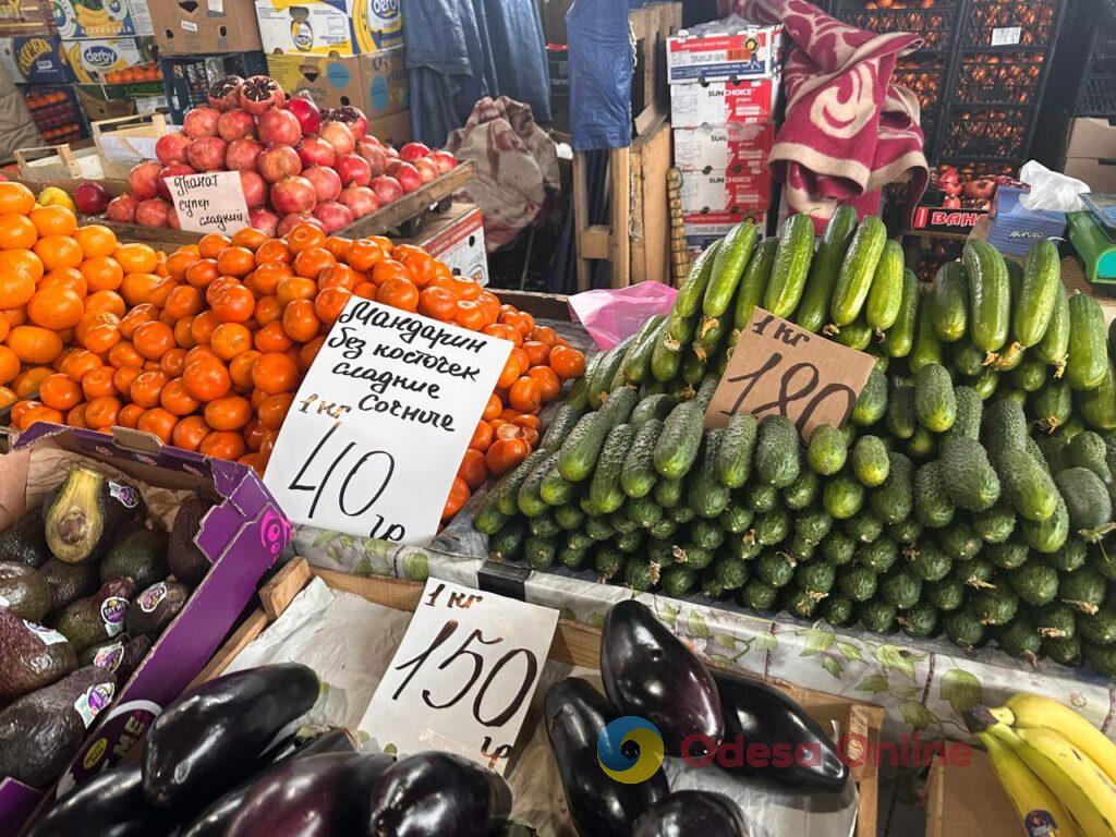 Верба, паска та зелень: актуальні ціни на одеському Привозі Верба, паска та зелень: актуальні ціни на одеському Привозі