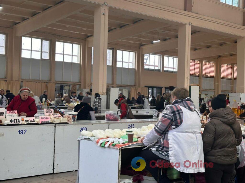 Верба, паска та зелень: актуальні ціни на одеському Привозі Верба, паска та зелень: актуальні ціни на одеському Привозі