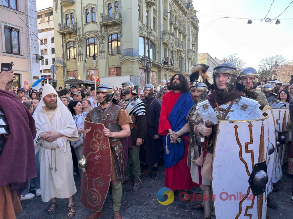 Великодня реконструкція в Одесі: понад 400 акторів оживили біблійні події (фото)