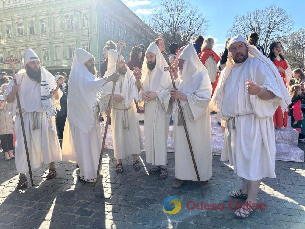 Пасхальная реконструкция в Одессе: более 400 актеров оживили библейские события (фото)