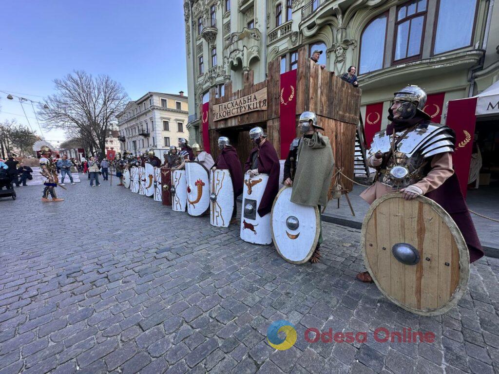 Пасхальная реконструкция в Одессе: более 400 актеров оживили библейские события (фото)