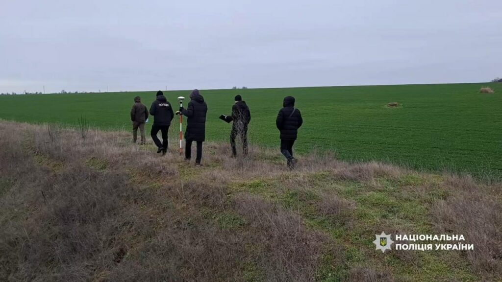 Виноробне підприємство отруїло майже гектар землі на Одещині: на директора чекає суд Виноробне підприємство отруїло майже гектар землі на Одещині: на директора чекає суд