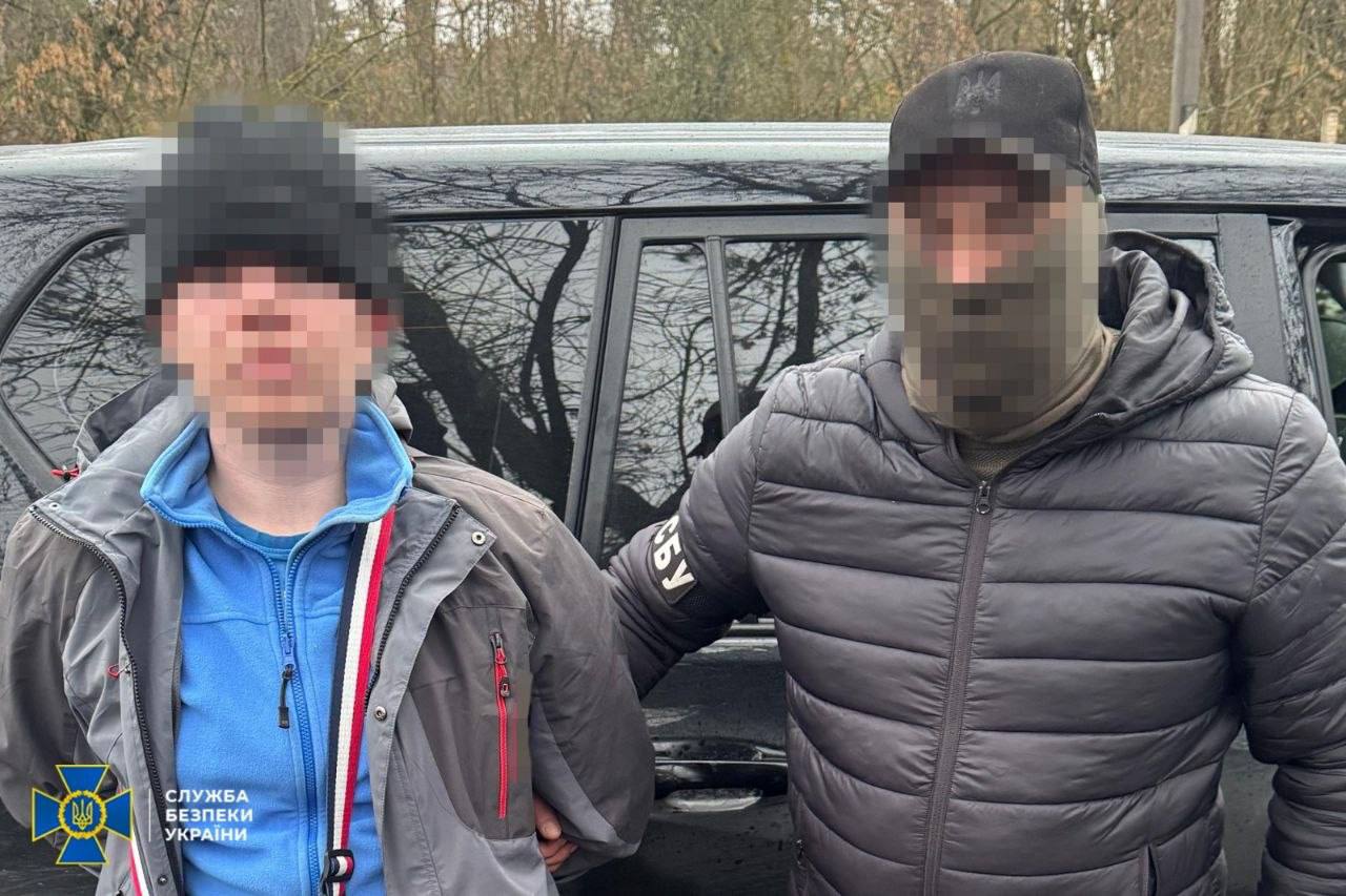 Агент ФСБ подготовил схрон с оружием для заказных убийств в Одессе: дело передали в суд Агент ФСБ подготовил схрон с оружием для заказных убийств в Одессе: дело передали в суд