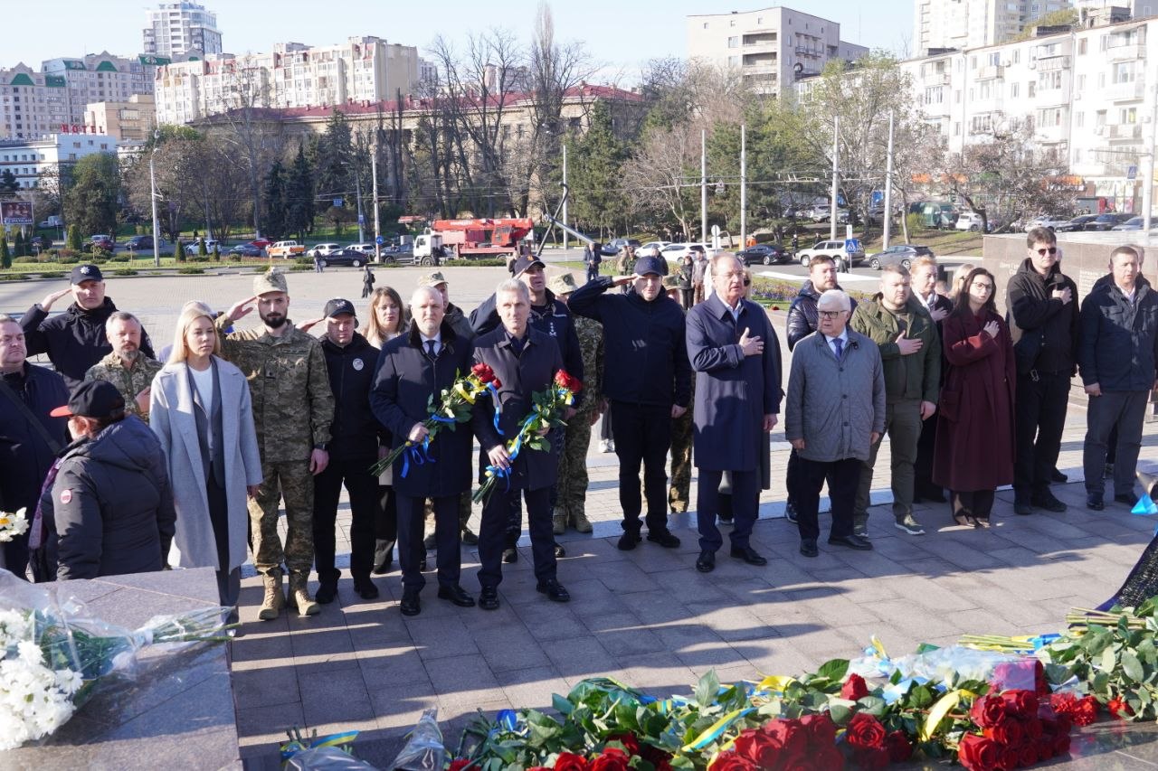 В Одессе отметили 82-ю годовщину освобождения от оккупации (фото) В Одессе отметили 82-ю годовщину освобождения от оккупации (фото)