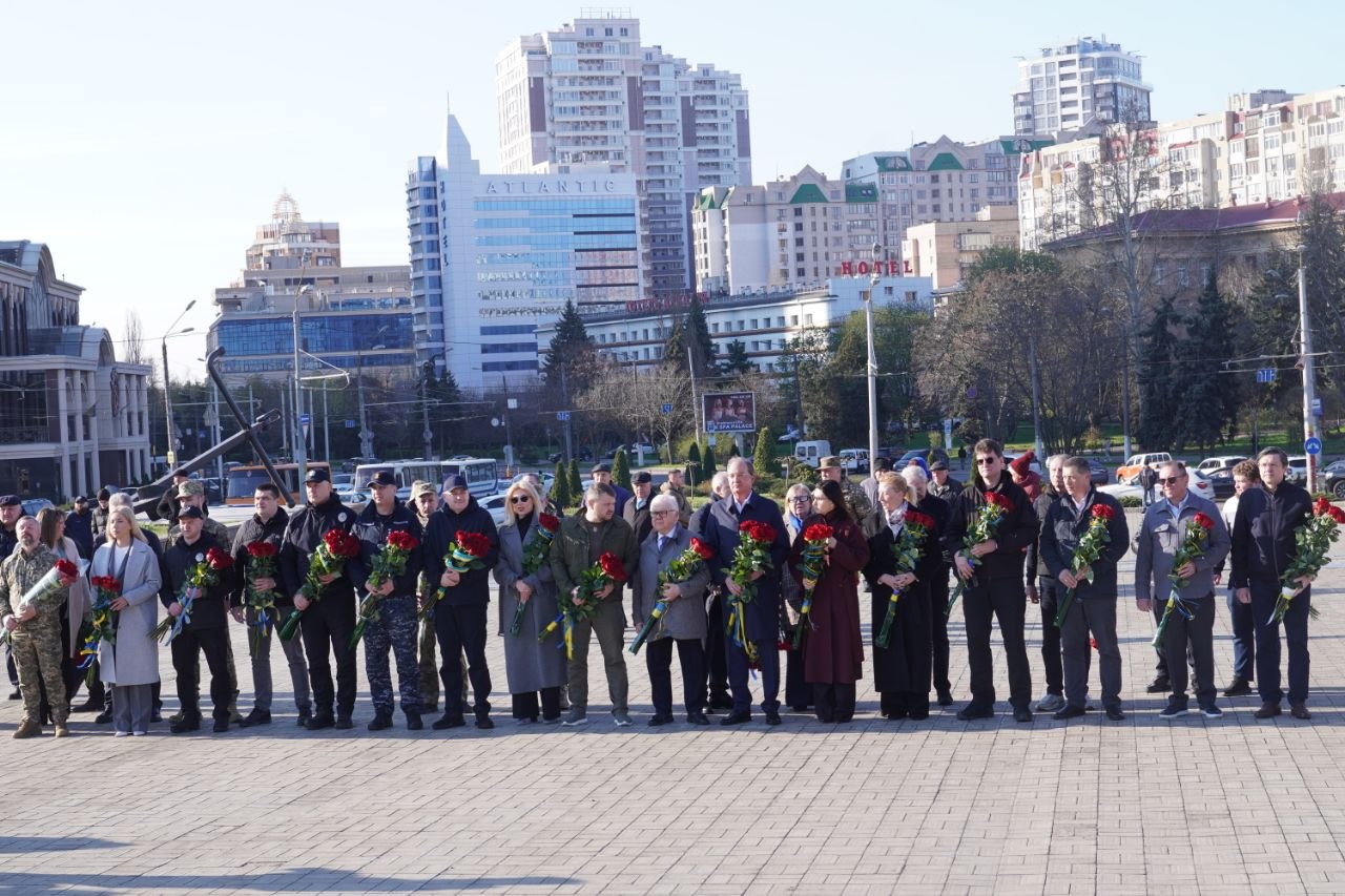 В Одессе отметили 82-ю годовщину освобождения от оккупации (фото) В Одессе отметили 82-ю годовщину освобождения от оккупации (фото)