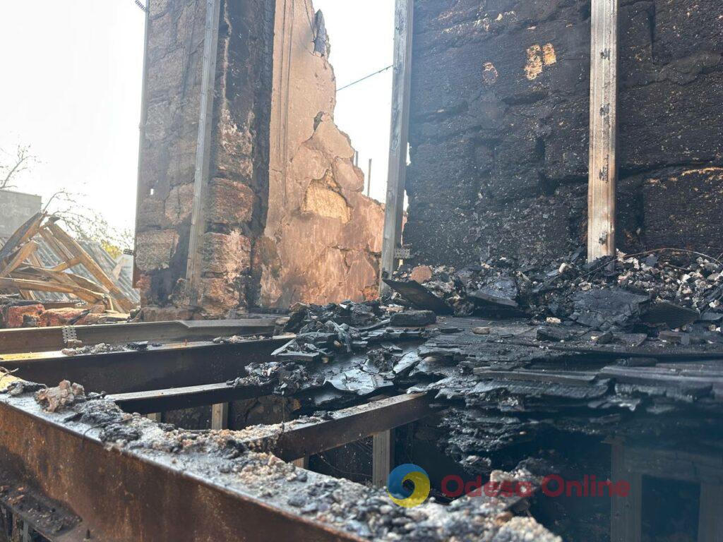 Нічний удар по Одесі: під завалами зруйнованого будинку загинуло подружжя Ночной удар по Одессе: под завалами разрушенного дома погибли супруги