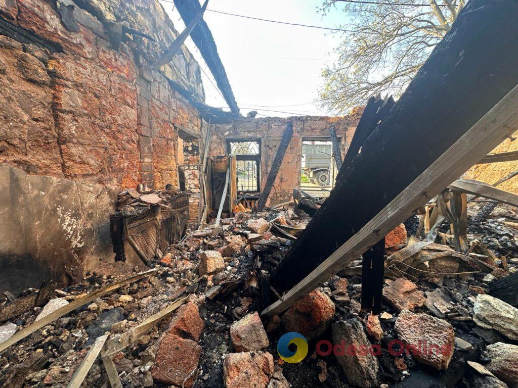 Нічний удар по Одесі: під завалами зруйнованого будинку загинуло подружжя Ночной удар по Одессе: под завалами разрушенного дома погибли супруги