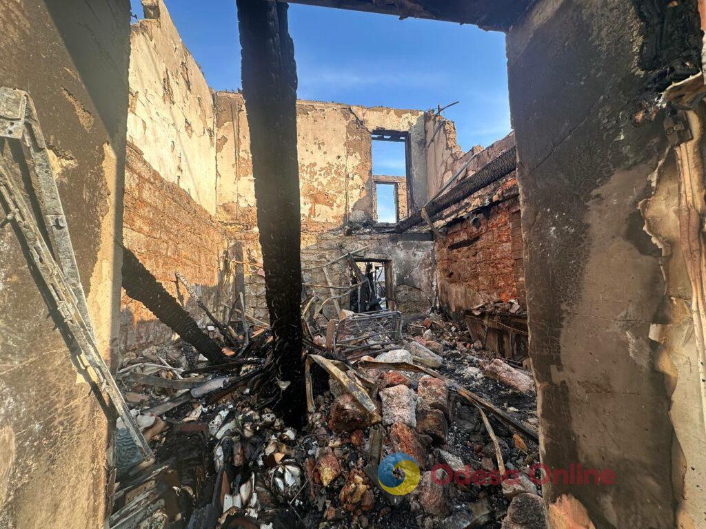 Нічний удар по Одесі: під завалами зруйнованого будинку загинуло подружжя Ночной удар по Одессе: под завалами разрушенного дома погибли супруги