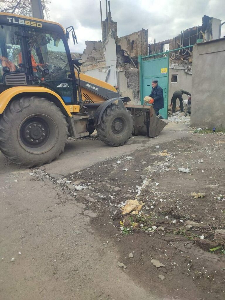 Более 90 разбитых окон и полностью уничтоженный дом: последствия ночного удара по Одессе