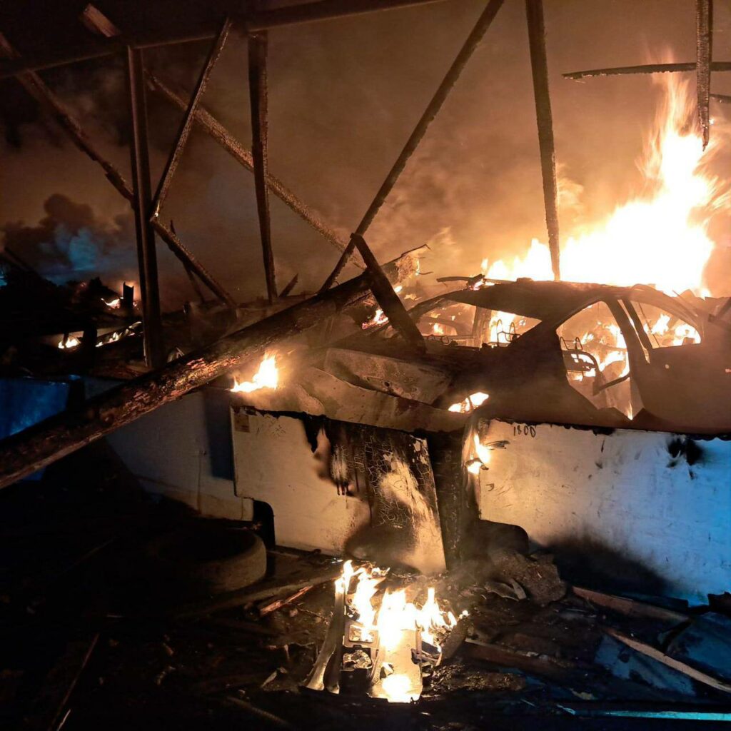 Атака дронів на південь Одещини: ворог знищив СТО та пошкодив іноземне судно