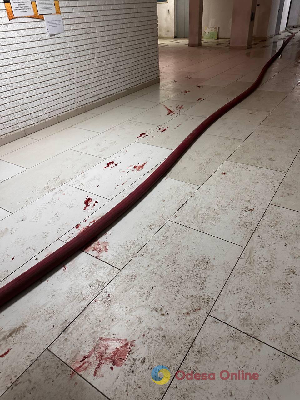 Влучання в багатоповерхівку в Одесі: фото наслідків атаки РФ та свідчення очевидця