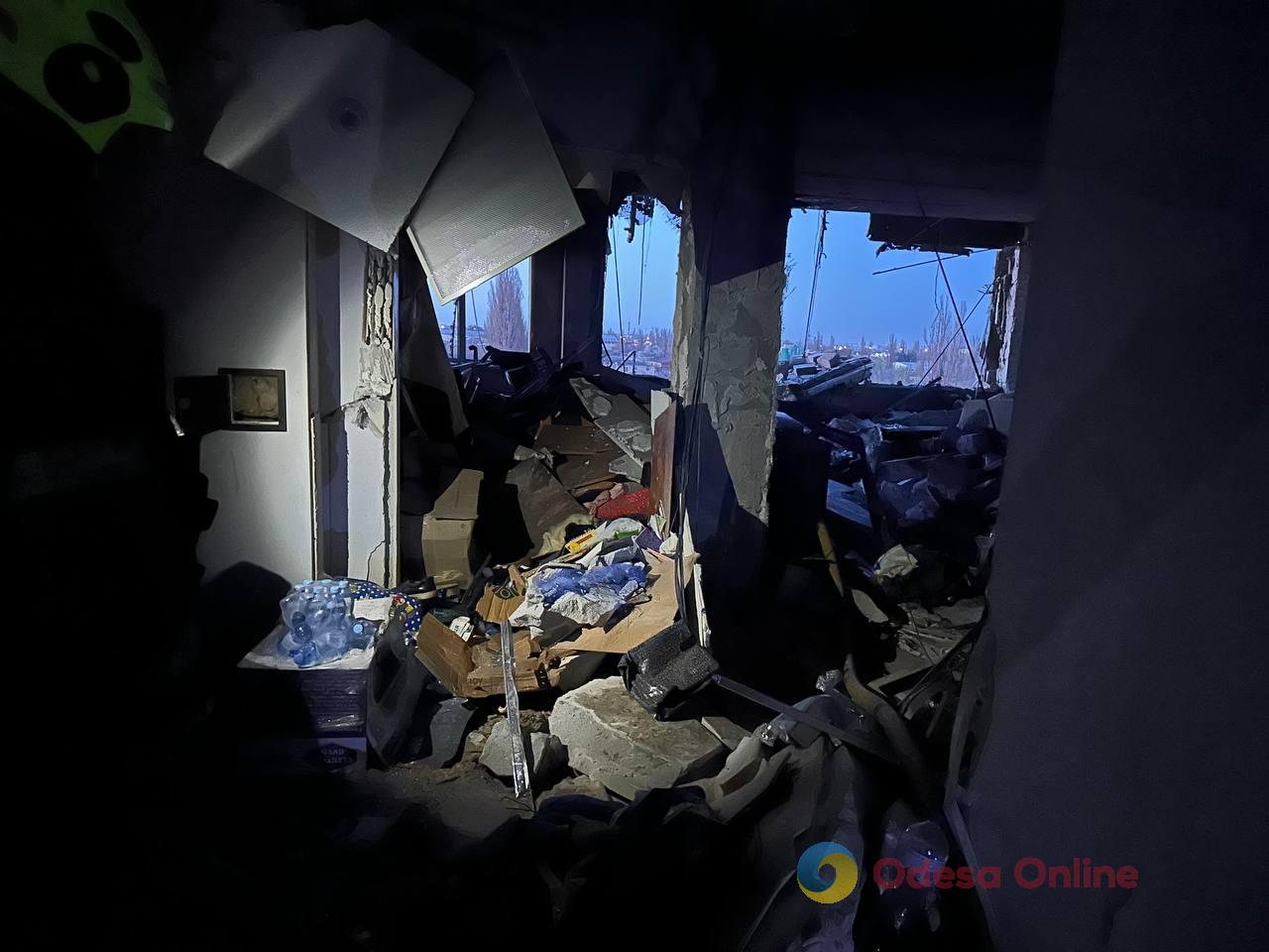 Влучання в багатоповерхівку в Одесі: фото наслідків атаки РФ та свідчення очевидця