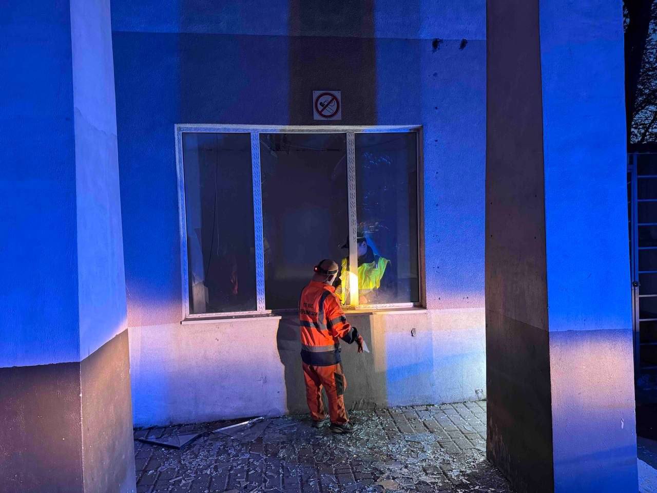 РФ атакувала Одесу: є влучання у житлову дев’ятиповерхівку (оновлено)