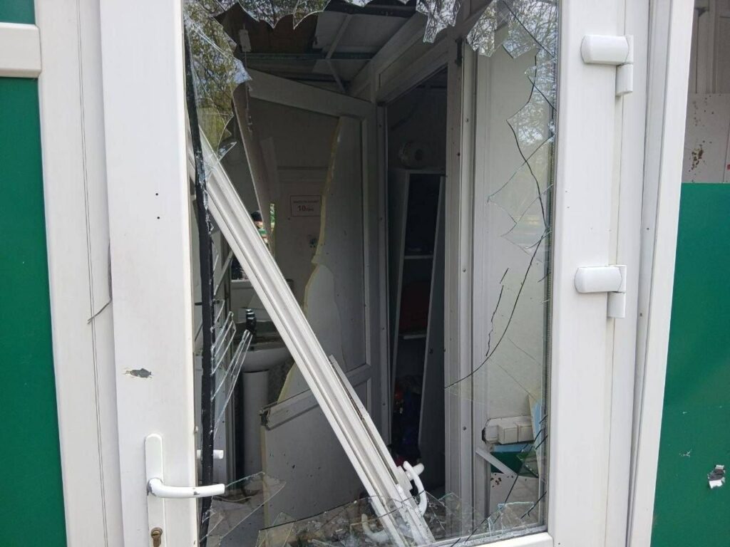 У парку Перемоги відновили вбиральню після ворожого обстрілу Одеси У парку Перемоги відновили вбиральню після ворожого обстрілу Одеси