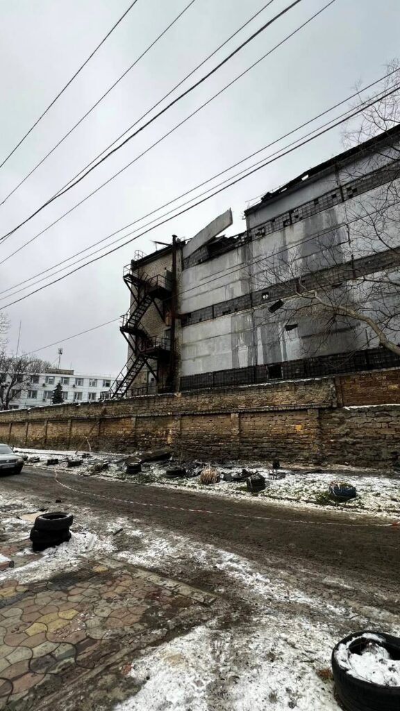 Понад 26,5 мільйонів гривень збитків: екологи підрахували шкоду від обстрілу Одеси Более 26,5 миллионов гривен убытков: экологи подсчитали ущерб от обстрела Одессы