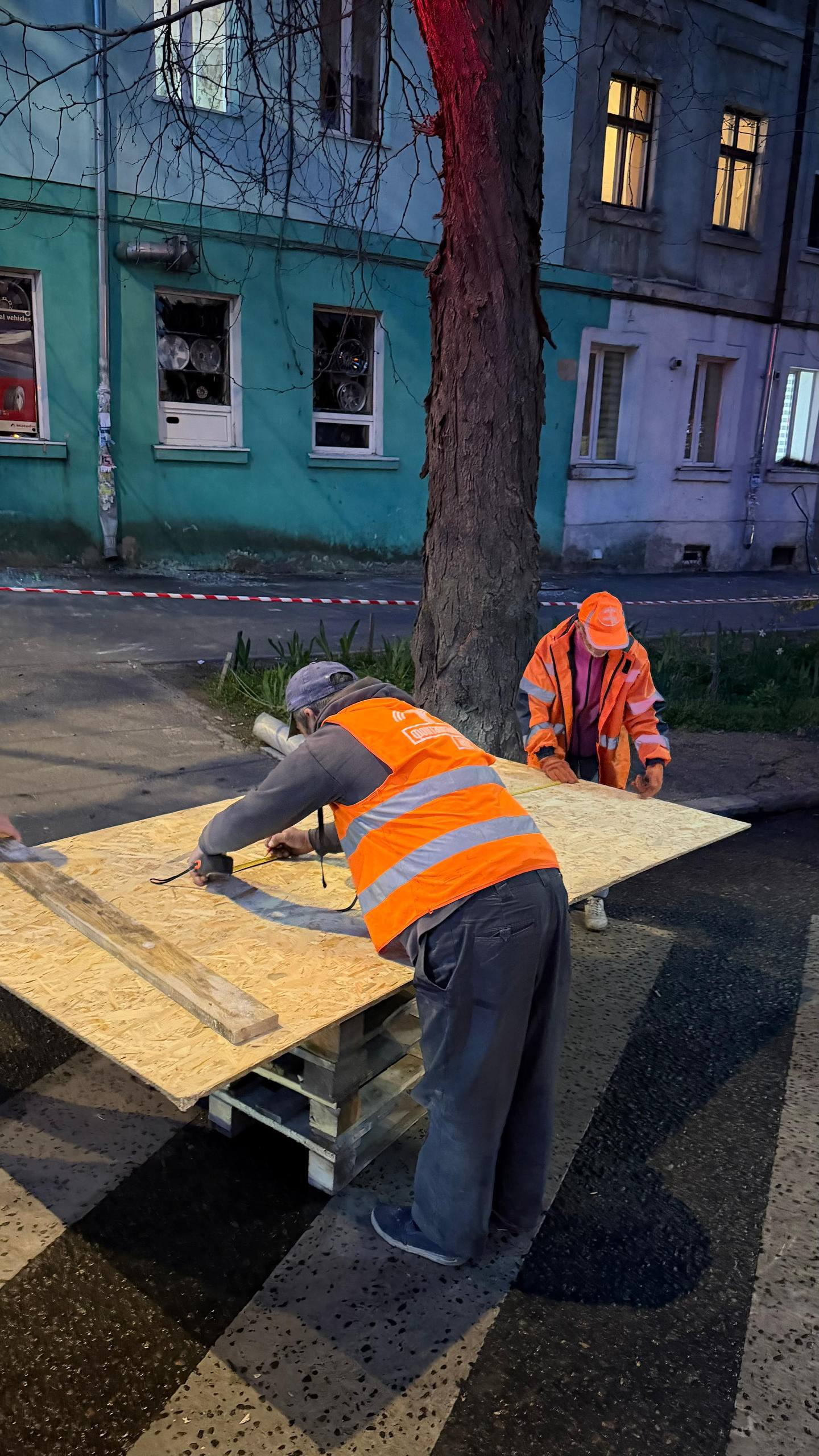 Внаслідок атаки РФ в Одесі загинуло літнє подружжя, значних пошкоджень зазнали житлові будинки Внаслідок атаки РФ в Одесі загинуло літнє подружжя, значних пошкоджень зазнали житлові будинки