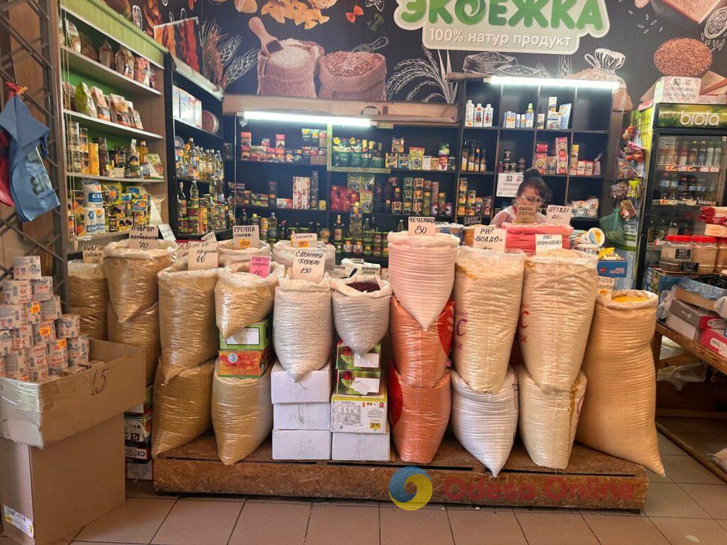 Молодая картошка, клубника и кабачок: актуальные цены на одесском Привозе
