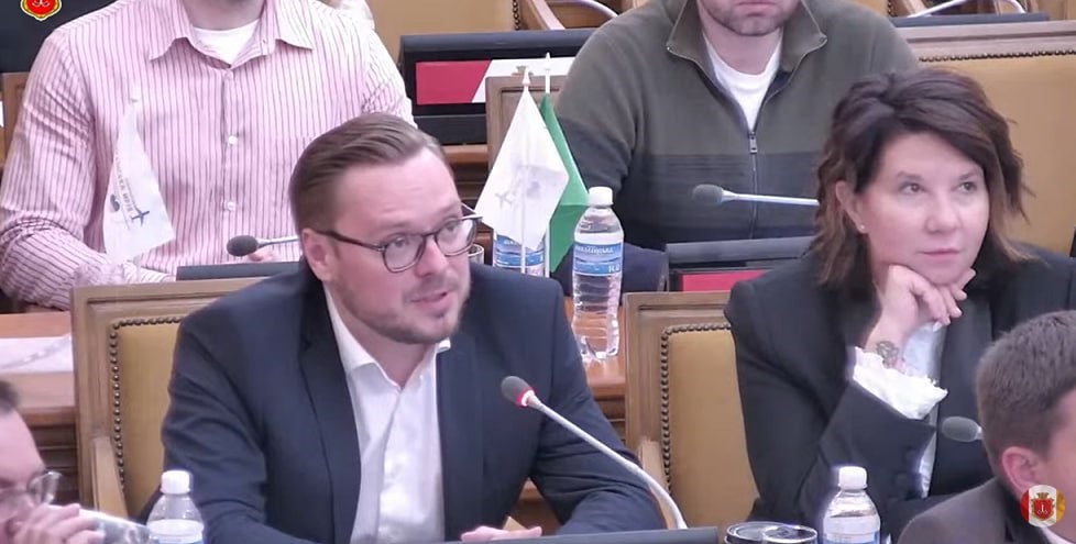 Одесские депутаты спорили из-за застройки на месте вероятного кладбища Одесские депутаты спорили из-за застройки на месте вероятного кладбища