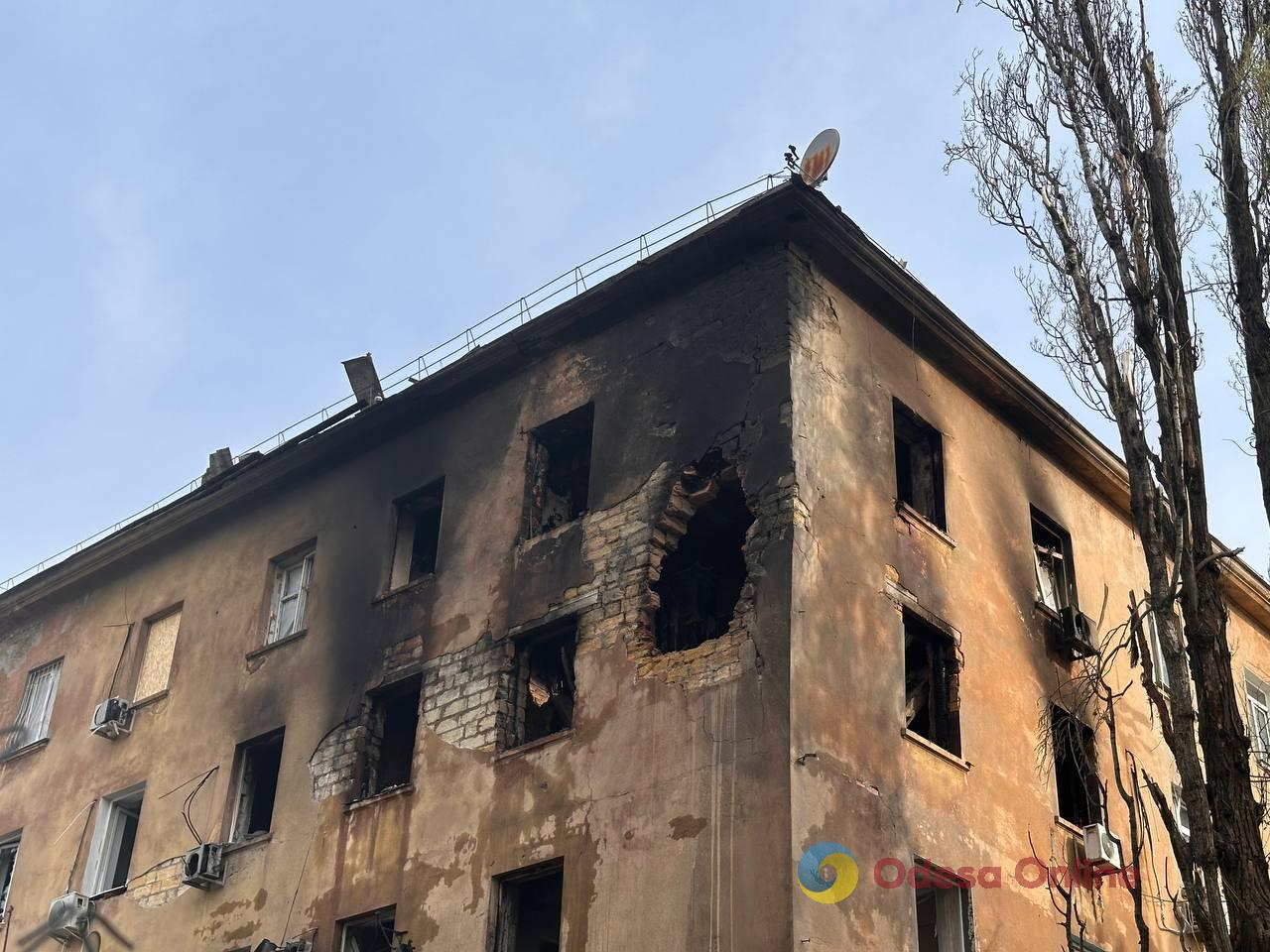 Фото недели в Одессе: майский город и последствия вражеских атак