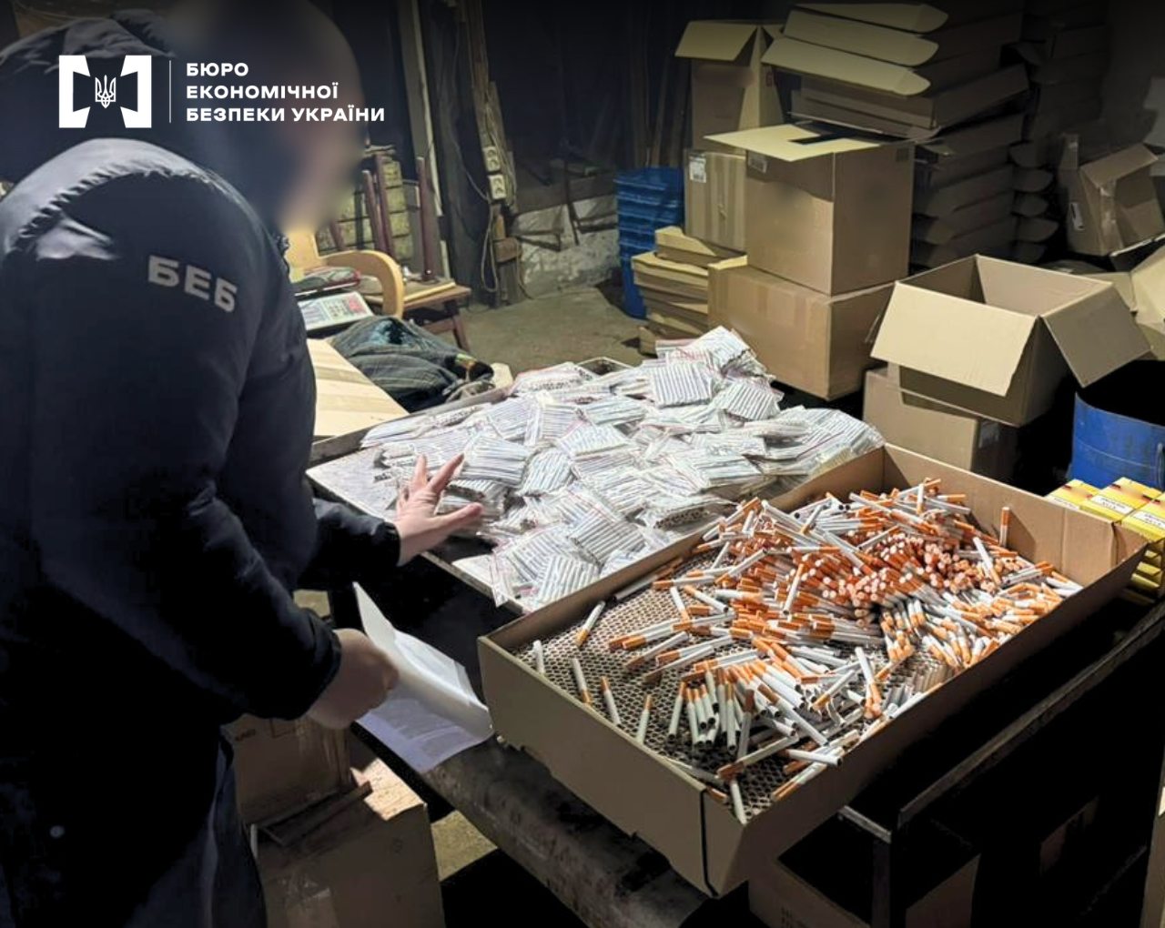 Підприємця з Білгород-Дністровщини судитимуть за торгівлю незаконними цигарками та алкоголем