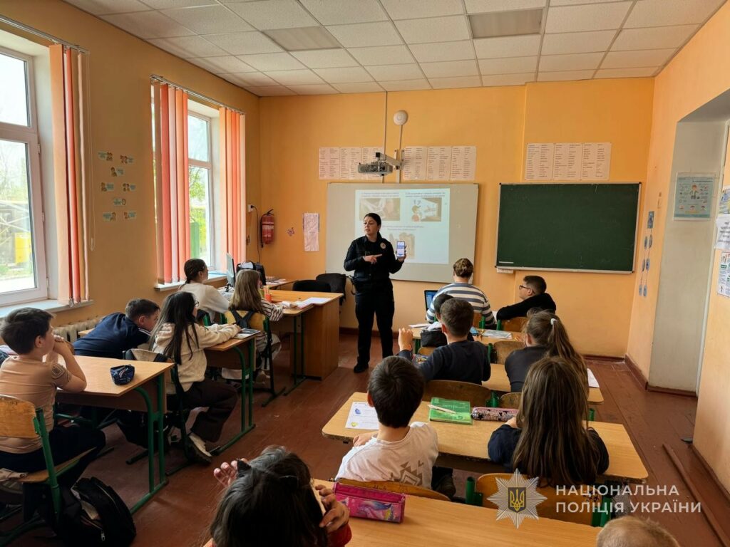 На Одещині підлітки образили педагогів у соцмережах — поліція склала протоколи