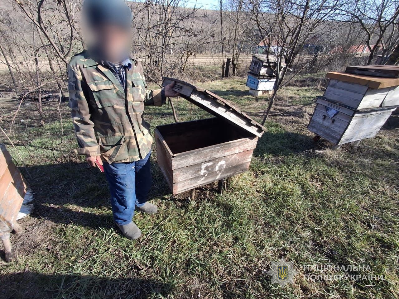 Жителю Одесской области, который выстрелил в собаку с щенками, сообщили о подозрении