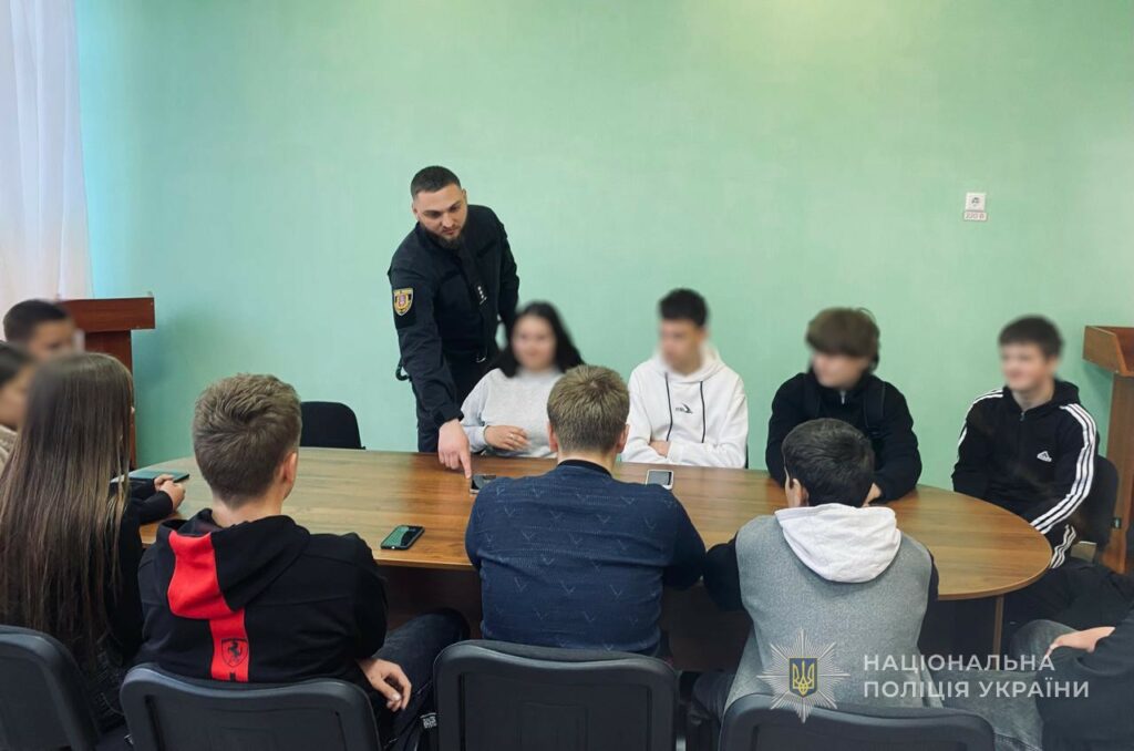На Одещині підлітки образили педагогів у соцмережах — поліція склала протоколи