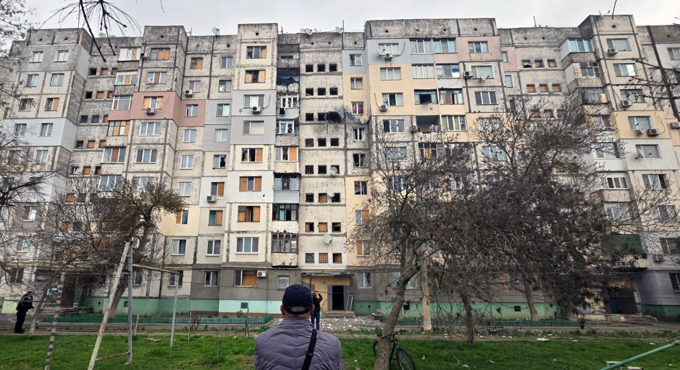 В Херсонской области из-за российских обстрелов погибла женщина, еще 23 человека ранены