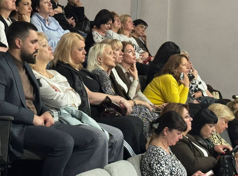 В Одесі обговорили підготовку до реформи старшої профільної школи В Одесі обговорили підготовку до реформи старшої профільної школи