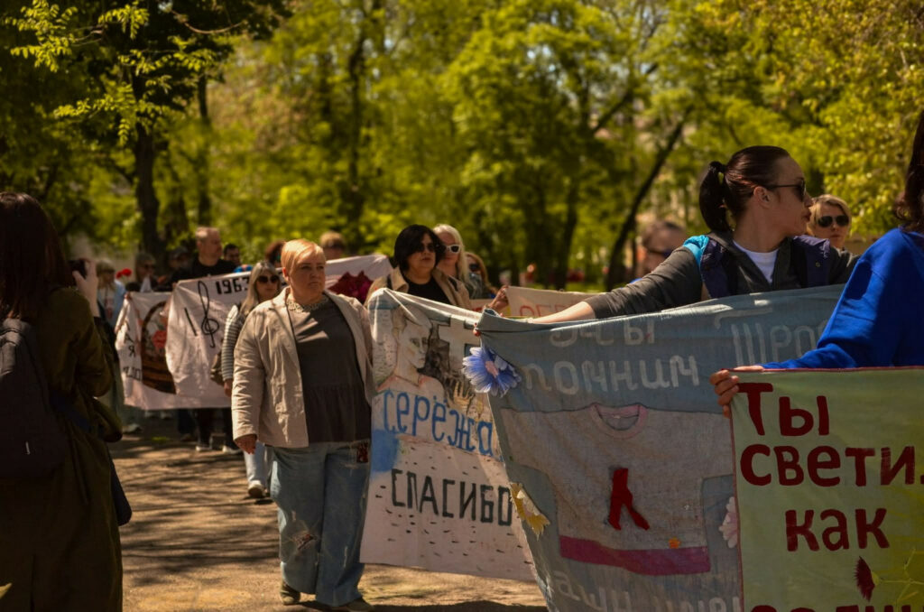 В Одесі вшанували пам’ять померлих від СНІДу та закликали до ранньої діагностики ВІЛ В Одессе почтили память умерших от СПИДа и призвали к ранней диагностике ВИЧ