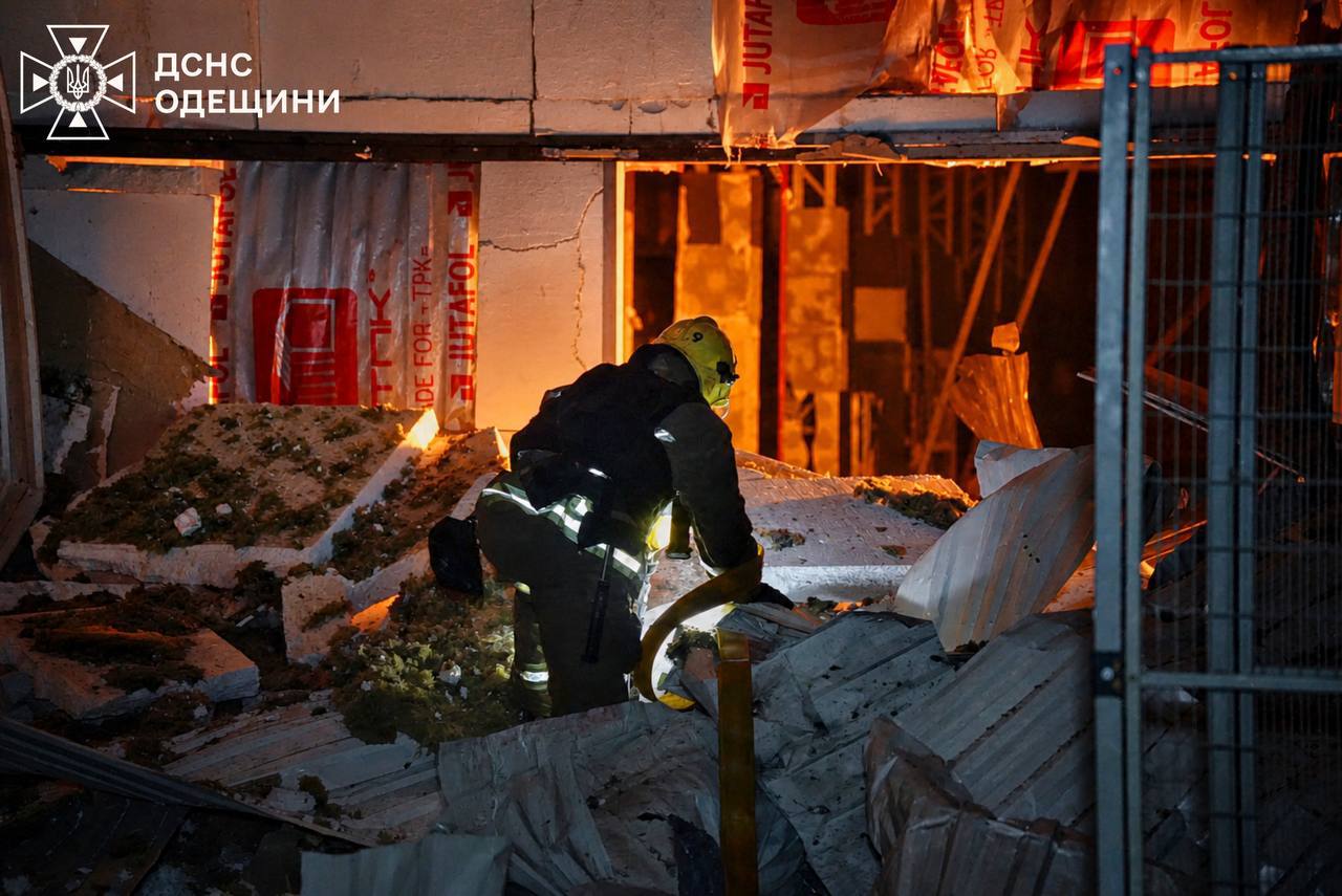 Вночі РФ завдала ударів по цивільній та портовій інфраструктурі Одещини — загинули двоє людей