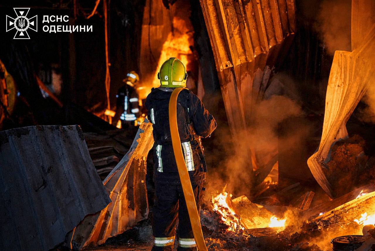 Вночі РФ завдала ударів по цивільній та портовій інфраструктурі Одещини — загинули двоє людей