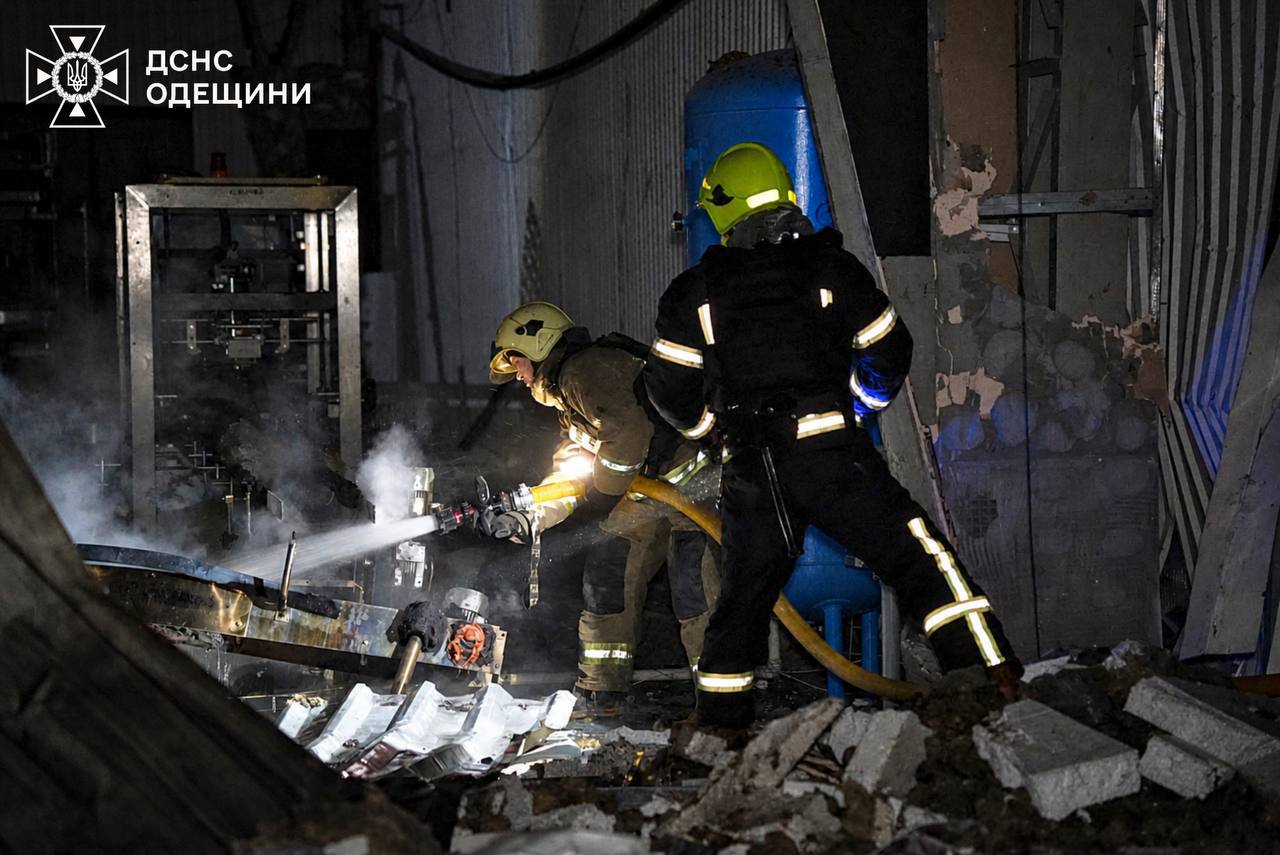 Вночі РФ завдала ударів по цивільній та портовій інфраструктурі Одещини — загинули двоє людей