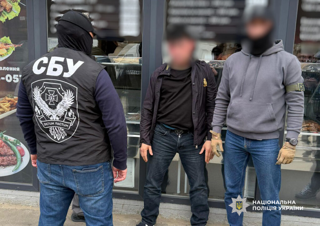 Трое мужчин вымогали у одессита несуществующий долг Трое мужчин вымогали у одессита несуществующий долг