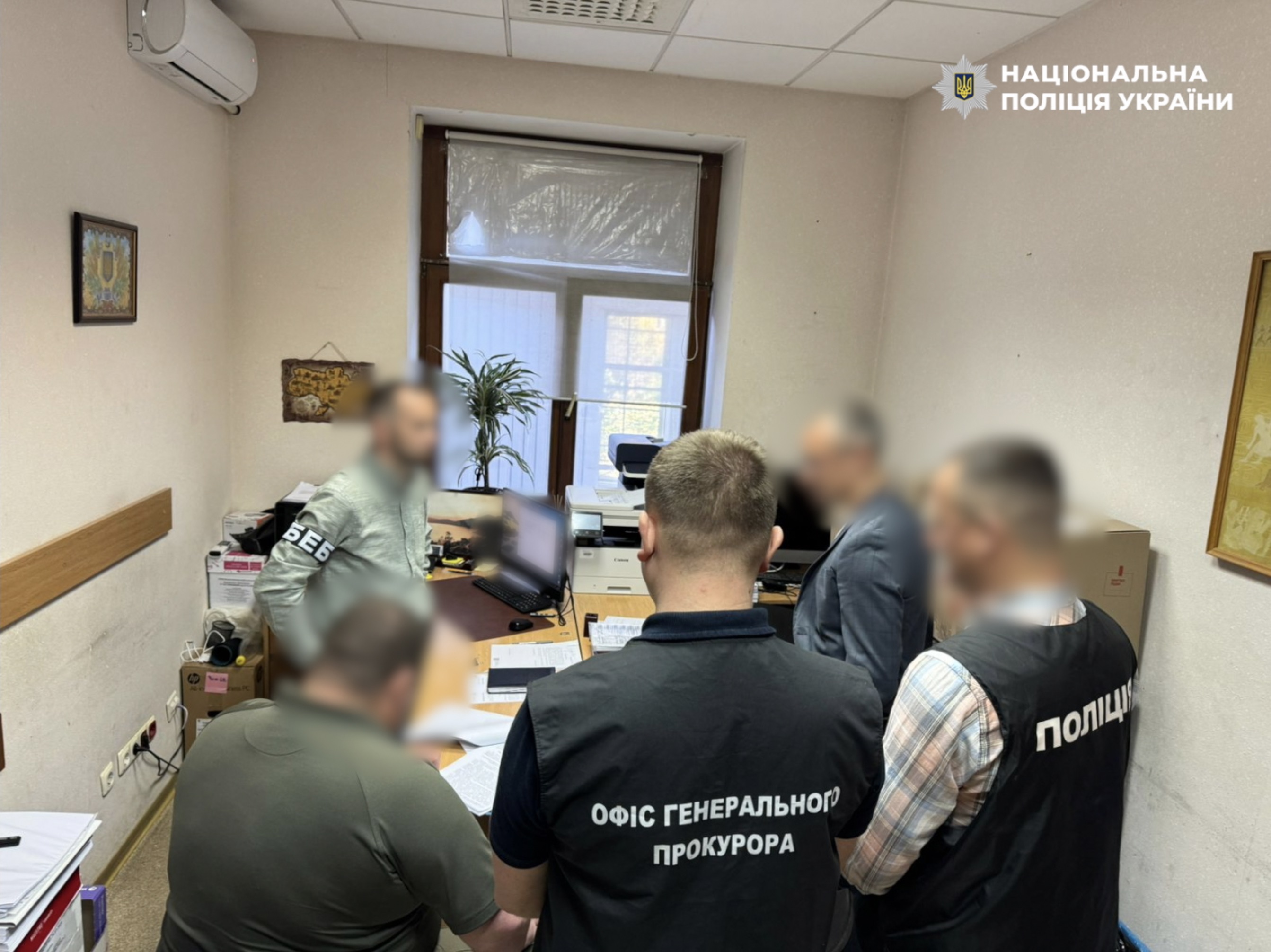 Екскерівника Одеського КЕУ та підрядника підозрюють у схемі на електроенергії для військових Екскерівника Одеського КЕУ та підрядника підозрюють у схемі на електроенергії для військових