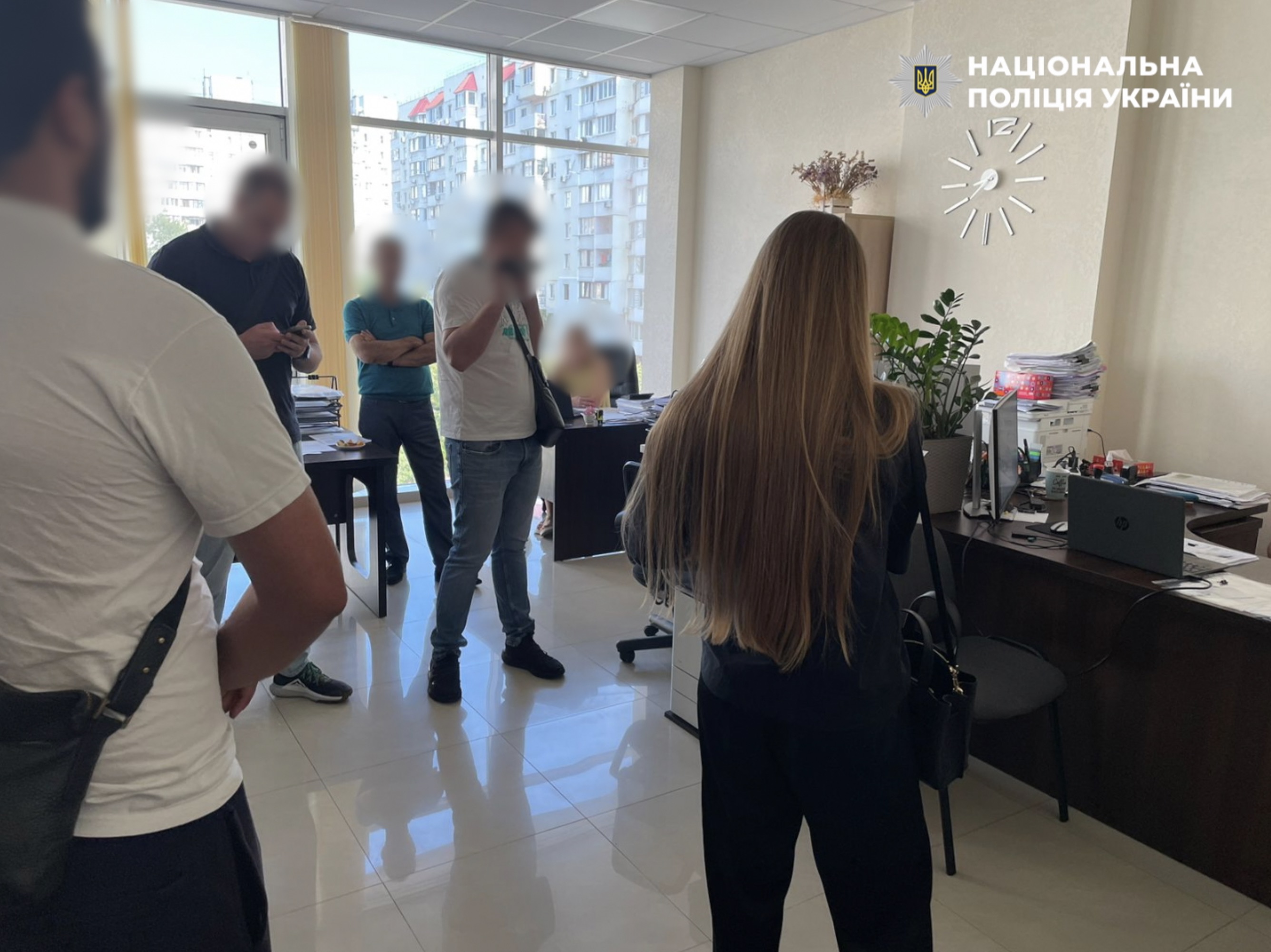 Екскерівника Одеського КЕУ та підрядника підозрюють у схемі на електроенергії для військових Екскерівника Одеського КЕУ та підрядника підозрюють у схемі на електроенергії для військових
