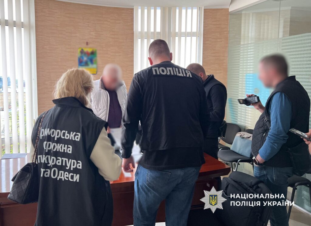 &laquo;Дистанційні&raquo; діагнози: в Одесі на хабарі затримали голову медкомісії для моряків