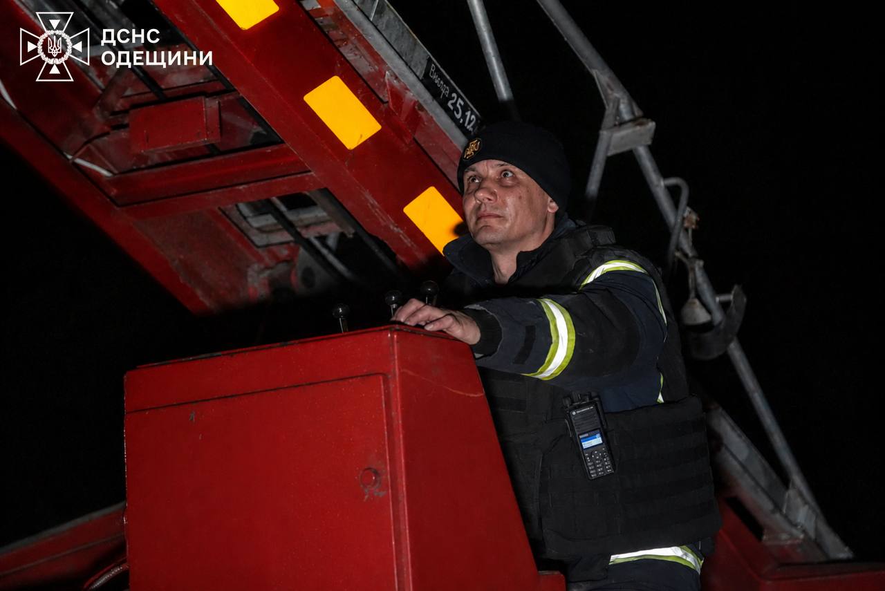 Вночі РФ здійснила комбіновану ракетно-дронову атаку по Одещині — постраждали двоє людей (оновлено)