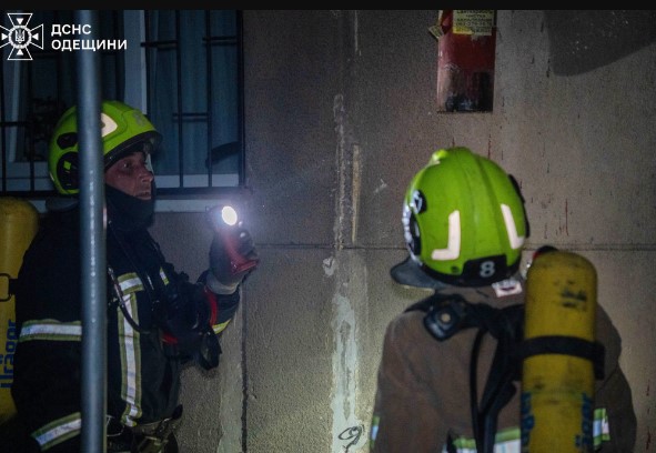 Спасатели предотвратили взрыв газа в жилой пятиэтажке в Одессе Спасатели предотвратили взрыв газа в жилой пятиэтажке в Одессе