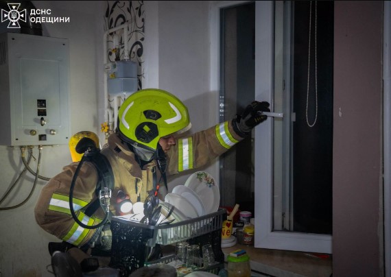 Спасатели предотвратили взрыв газа в жилой пятиэтажке в Одессе Спасатели предотвратили взрыв газа в жилой пятиэтажке в Одессе
