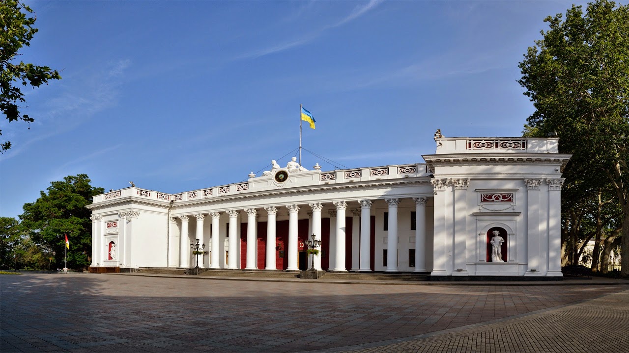 Від компенсацій за знищене житло до платних парковок: в Одесі розпочалося засідання виконкому 