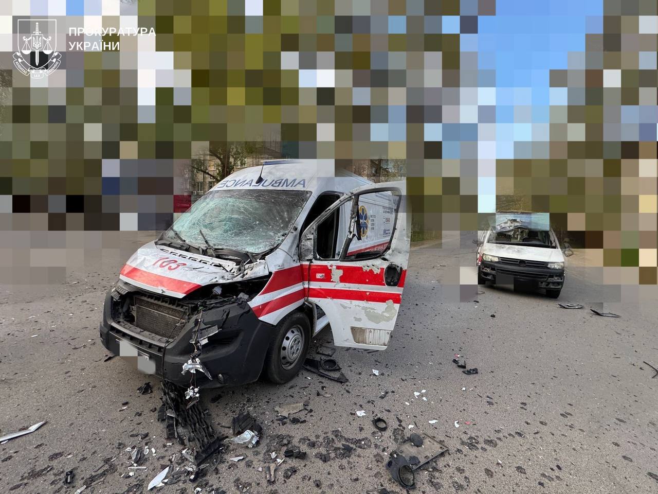В Херсоне враг атаковал гражданское авто, перевозившее сотрудников местного предприятия — погиб мужчина