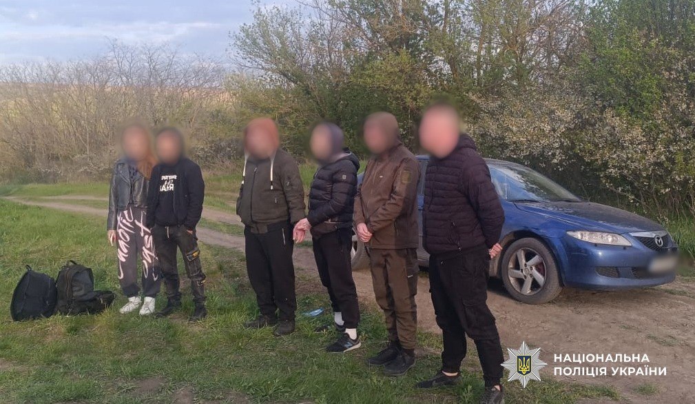 В Одесской области задержали военного, который пытался переправить мужчин за границу В Одесской области задержали военного, который пытался переправить мужчин за границу