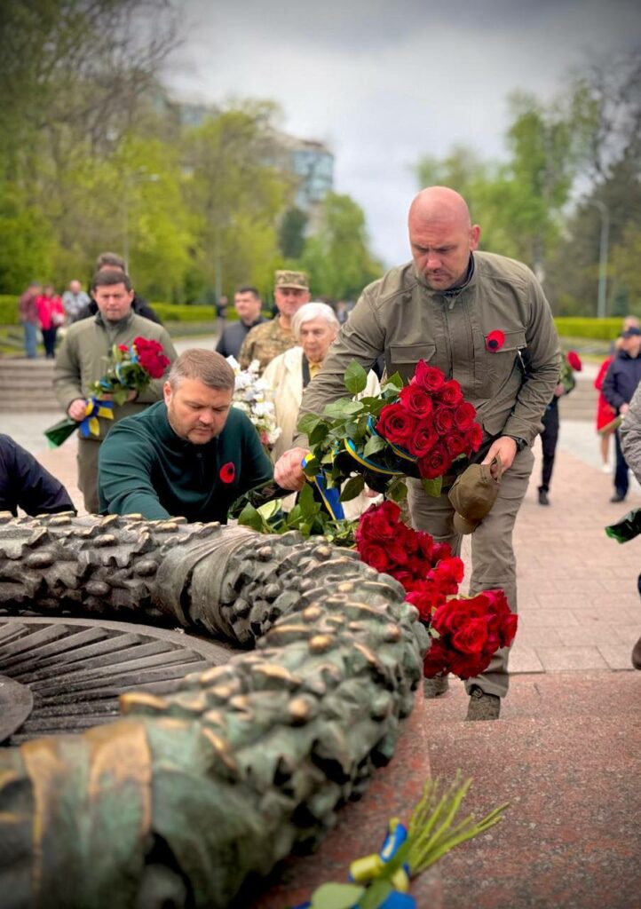 В Одесі відзначили День пам’яті та перемоги над нацизмом у Другій світовій війні В Одессе отметили День памяти и победы над нацизмом во Второй мировой войне